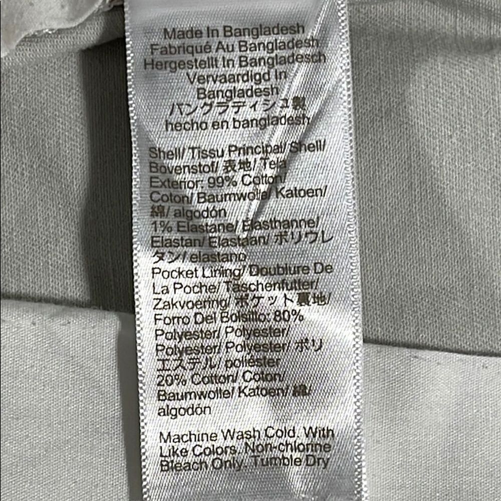 J. Crew mens stone khaki basic flat front 8.5" inseam chino shorts - size 33 - Picture 6 of 12